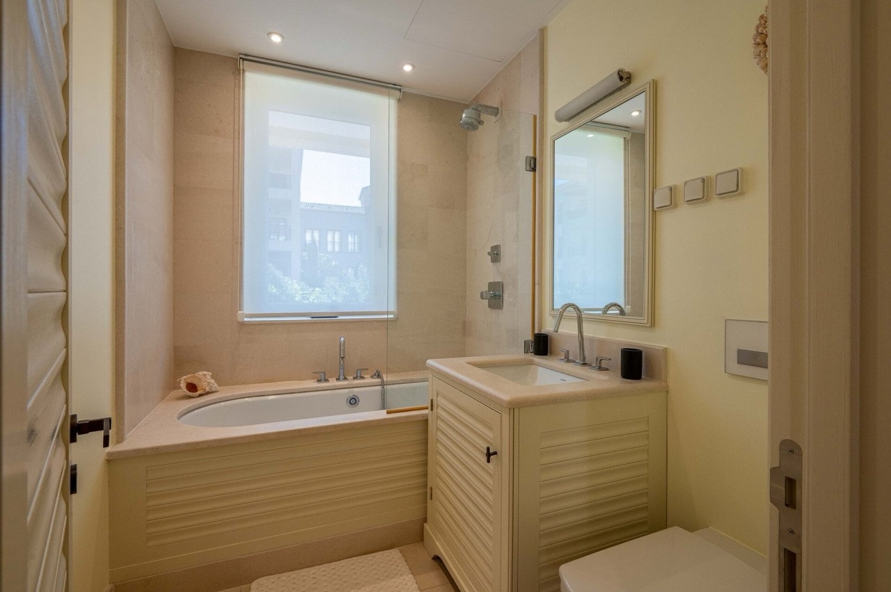 Wohnung in Tivat, Montenegro, 121 m² - Foto 11