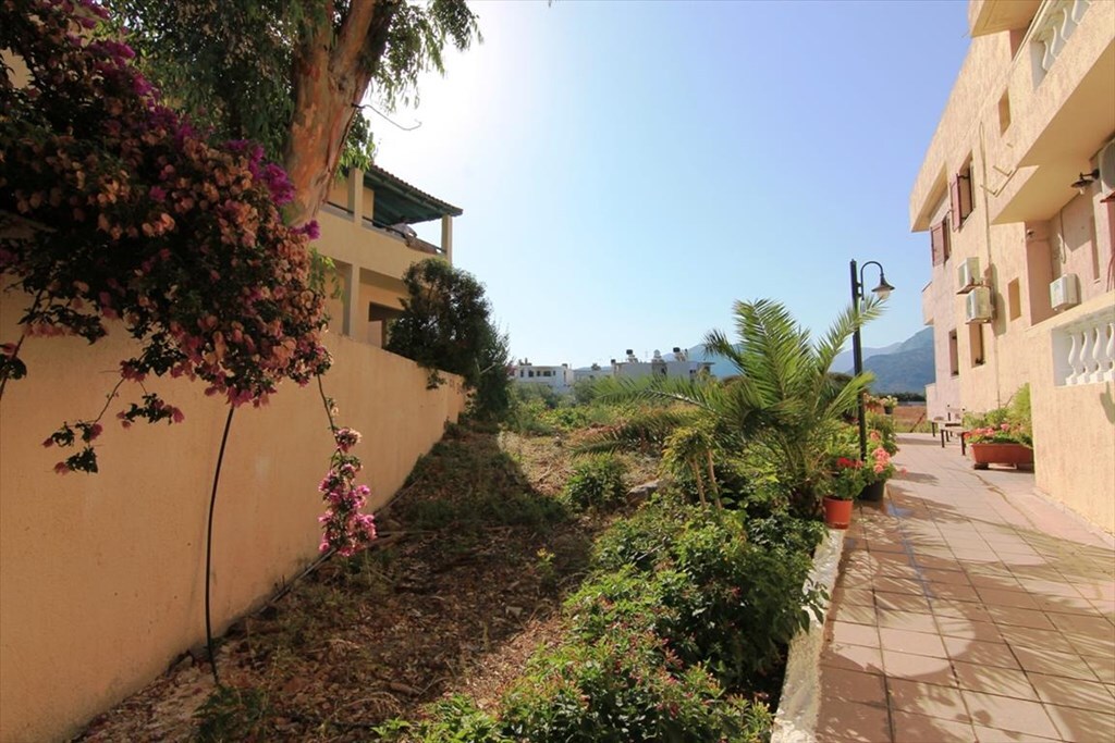 Terreno a Heraklion, Grecia, 3 000 m2 - foto 4