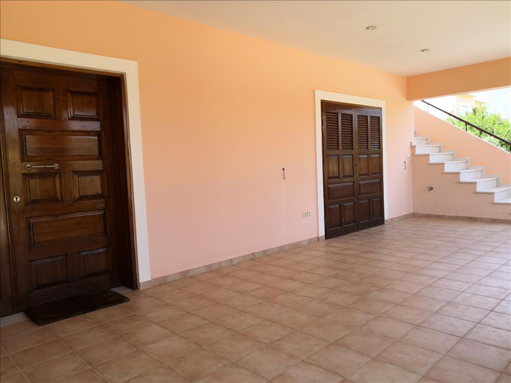 Maison à Loutraki, Grèce, 376 m² - image 4