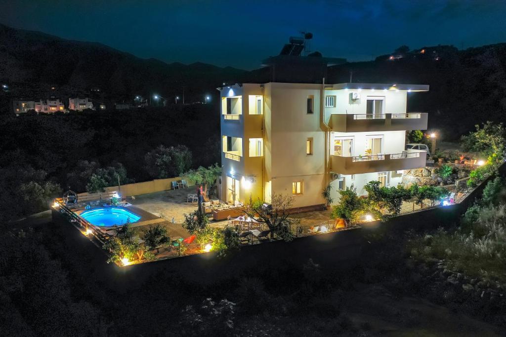 Maisonette a Heraklion, Grecia, 400 m² - foto 5