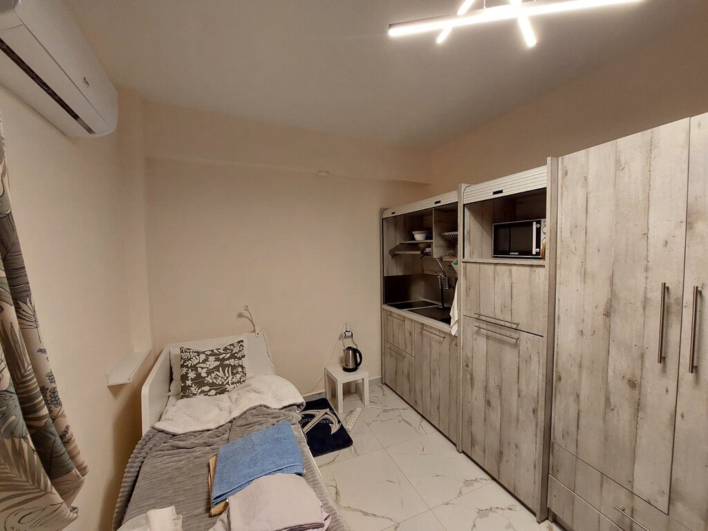 Flat in Thessaloniki, Greece, 33 m² - picture 5