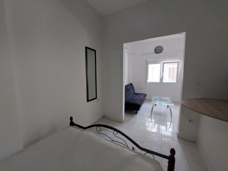 Flat in Thessaloniki, Greece, 43 m² - picture 9