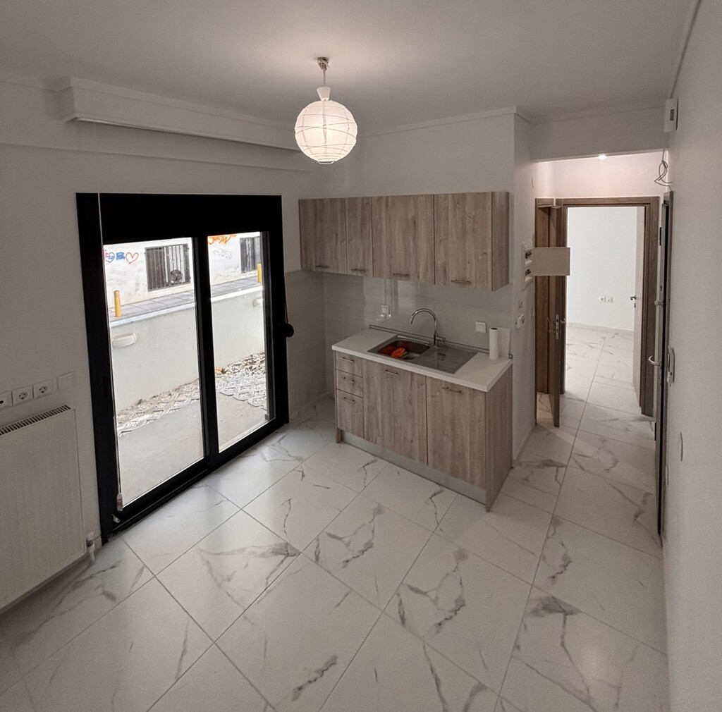 Flat in Thessaloniki, Greece, 42 m² - picture 9