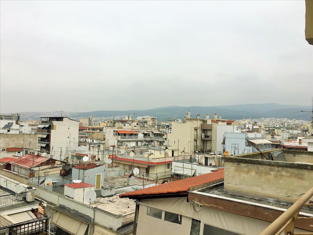 Flat in Thessaloniki, Greece, 72 m² - picture 9