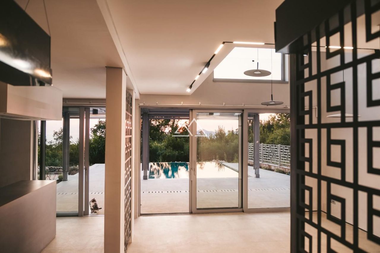 Villa in Sveti Stefan, Montenegro, 227 m² - Foto 3