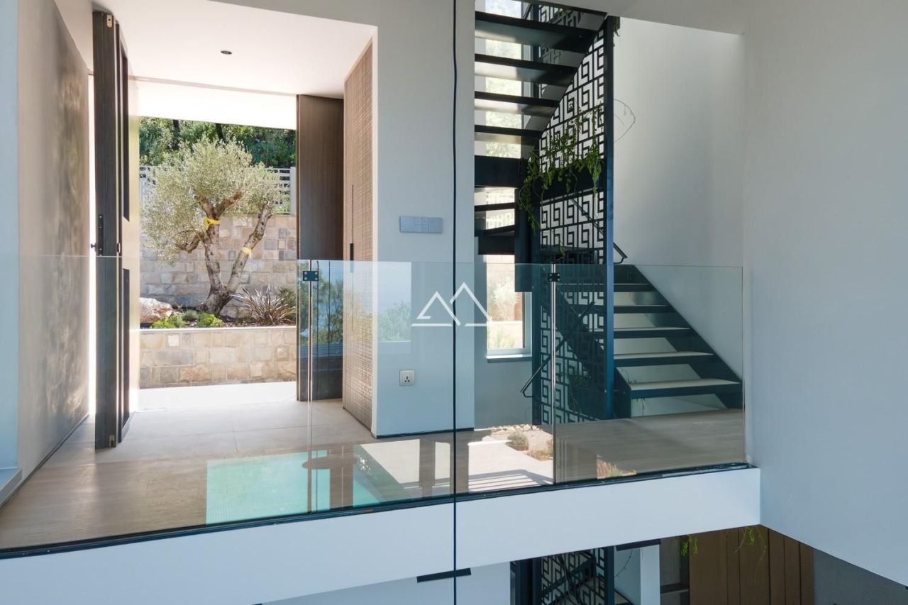 Villa in Sveti Stefan, Montenegro, 227 m² - Foto 4