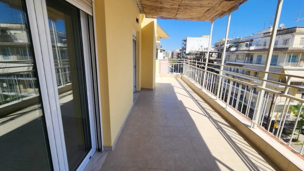 Flat in Thessaloniki, Greece, 39 m² - picture 9