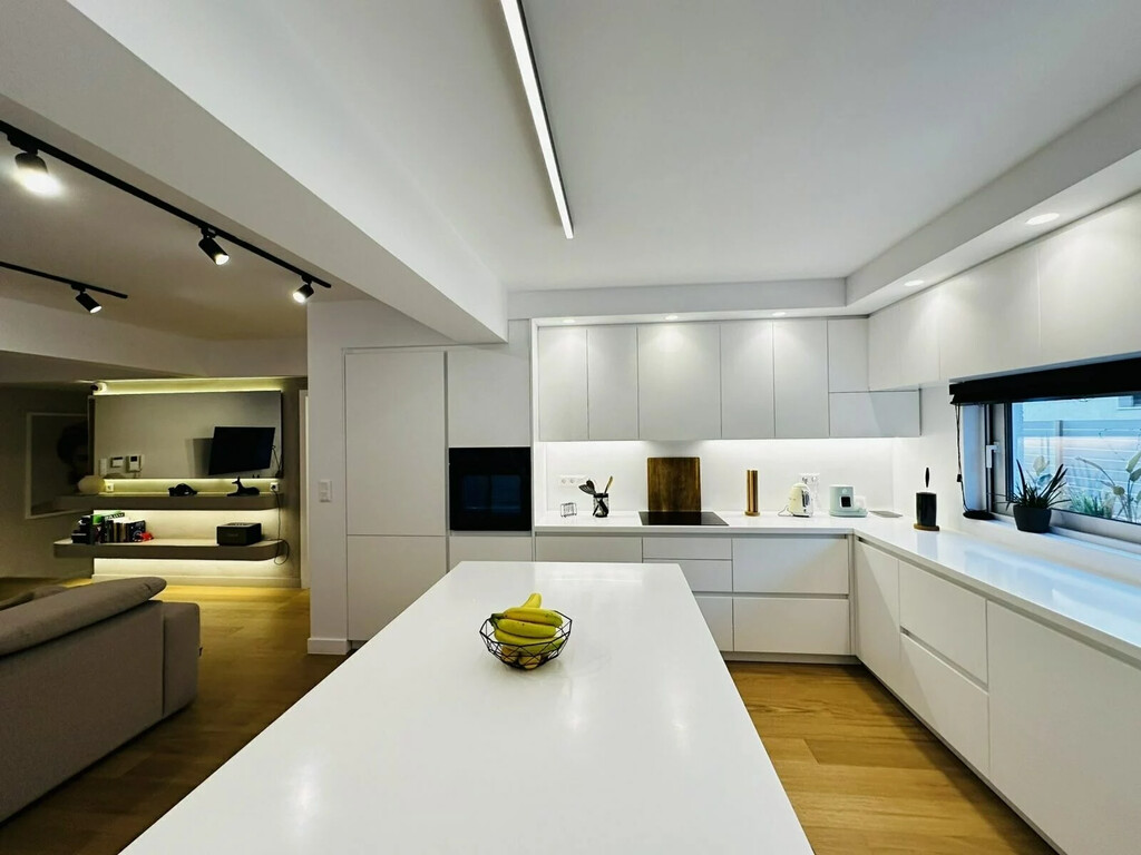Flat in Athens, Greece, 150 m² - picture 9