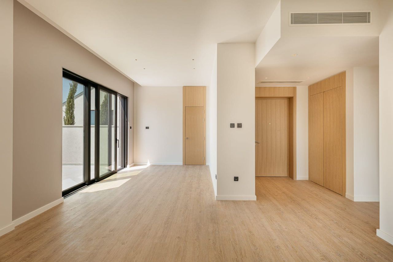 Appartement à Tivat, Monténégro, 81 m² - image 3