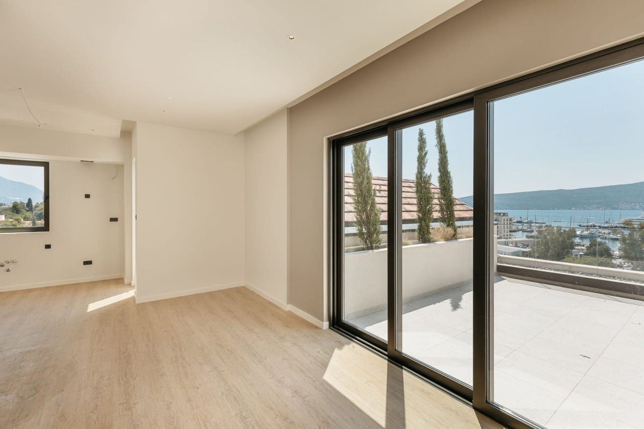 Appartement à Tivat, Monténégro, 81 m² - image 5