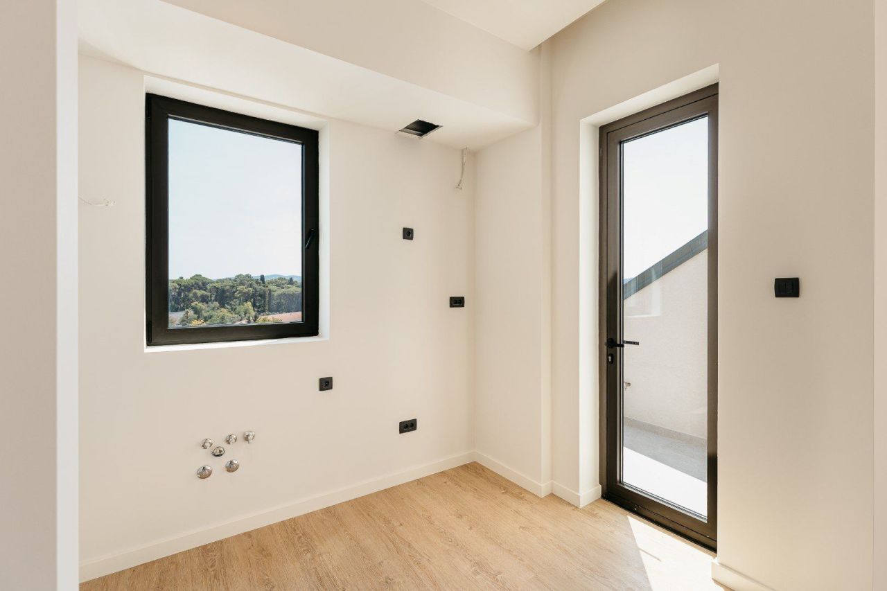 Appartement à Tivat, Monténégro, 81 m² - image 8