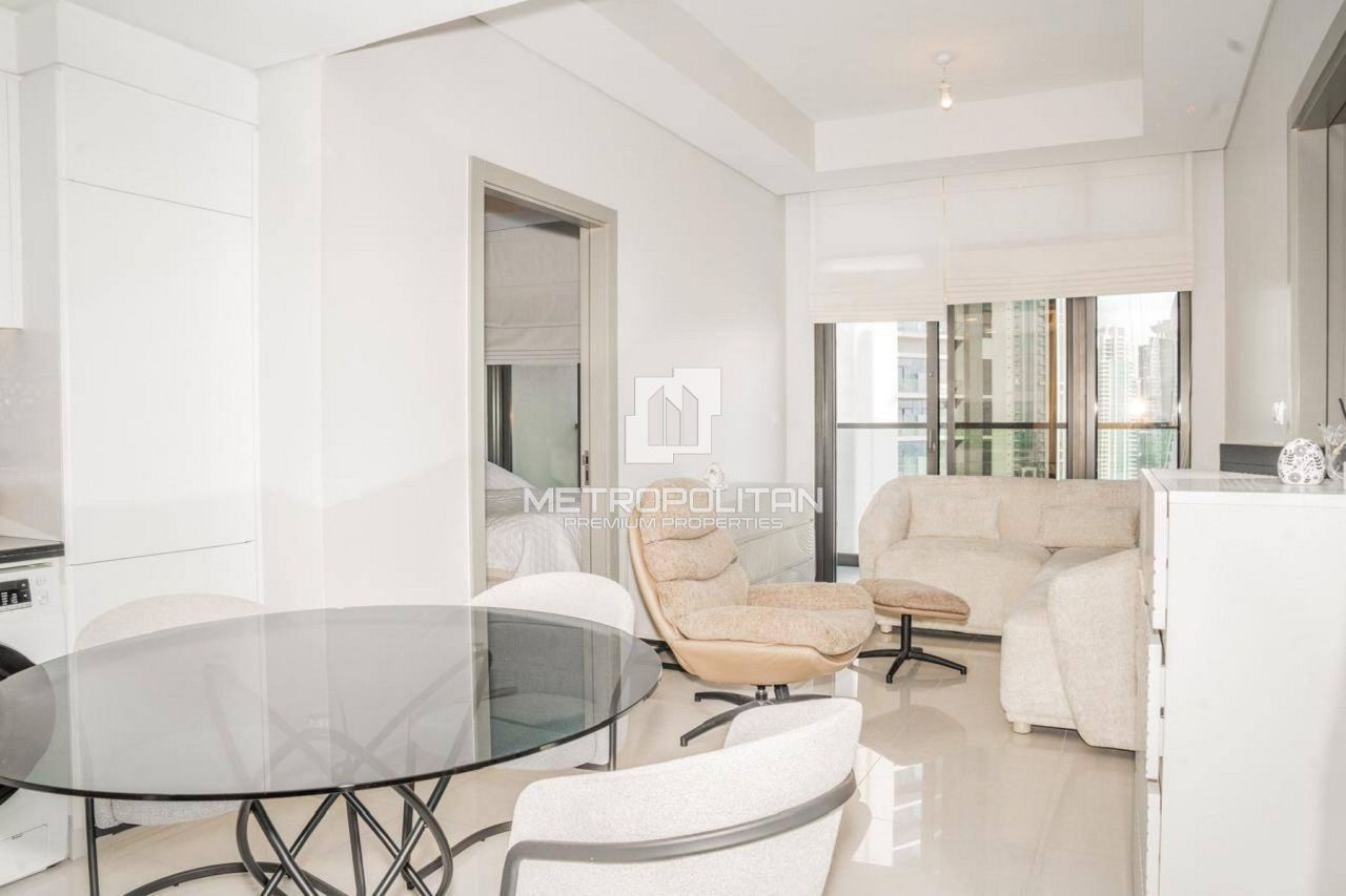 Apartment in Dubai, UAE, 76 m² - picture 1