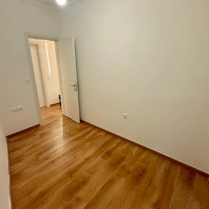 Flat in Thessaloniki, Greece, 52 m² - picture 11