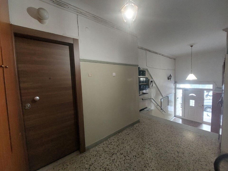 Flat in Thessaloniki, Greece, 40 m² - picture 11