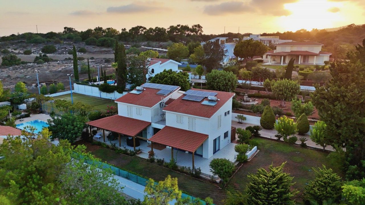 Villa à Protaras, Chypre, 320 m² - image 1