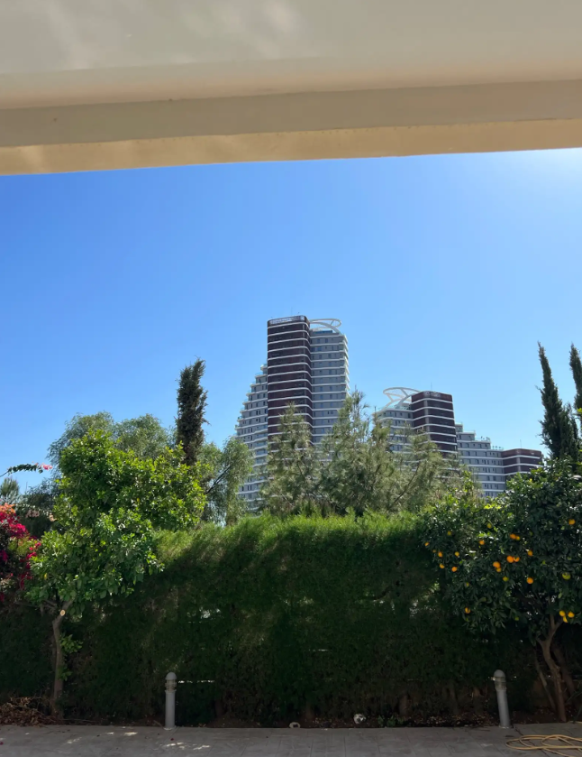 Casa en Mouttagiaka, Chipre, 240 m² - imagen 1