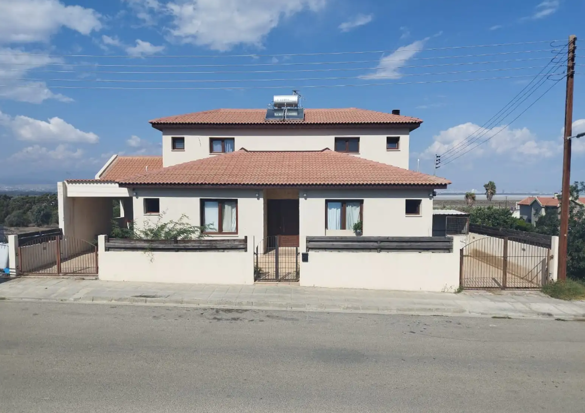 Maison à Limassol, Chypre, 200 m² - image 1