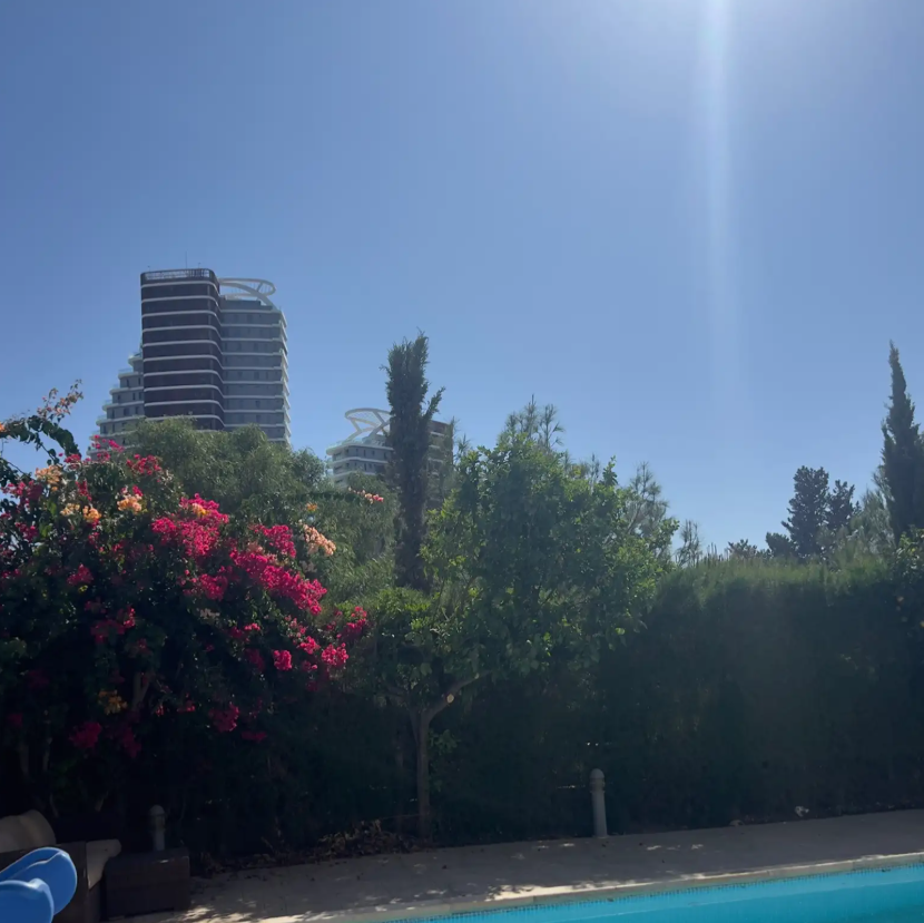 Casa a Mouttagiaka, Cipro, 240 m² - foto 2