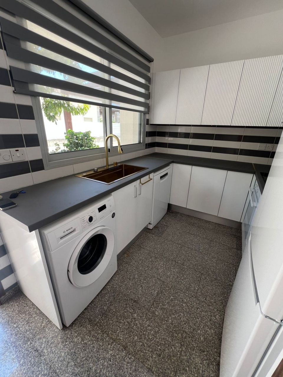 House in Agios Athanasios, Cyprus - picture 3