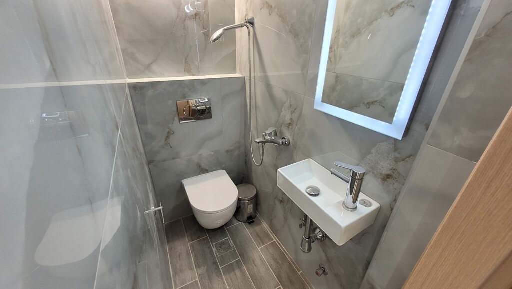 Flat in Thessaloniki, Greece, 26 m² - picture 11