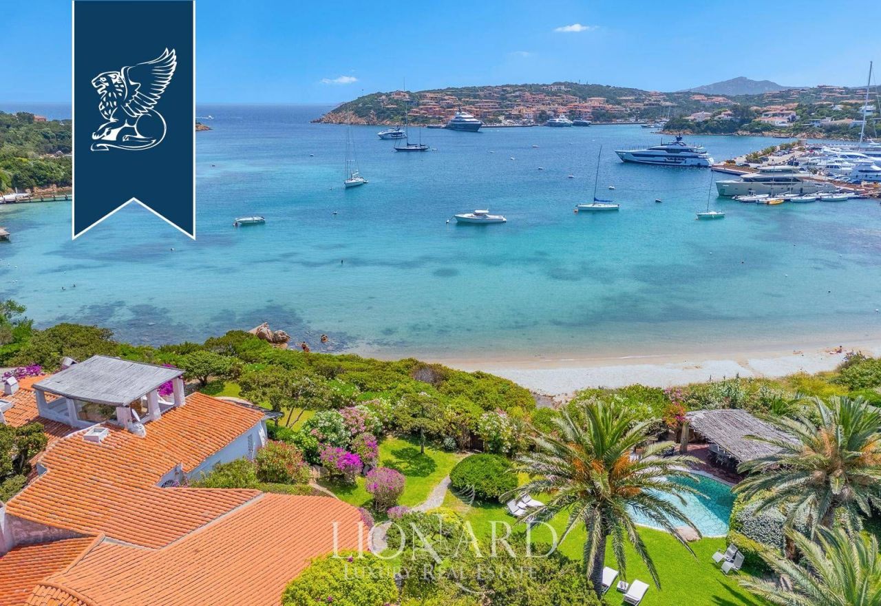 Villa à Porto Cervo, Italie, 213 m² - image 1