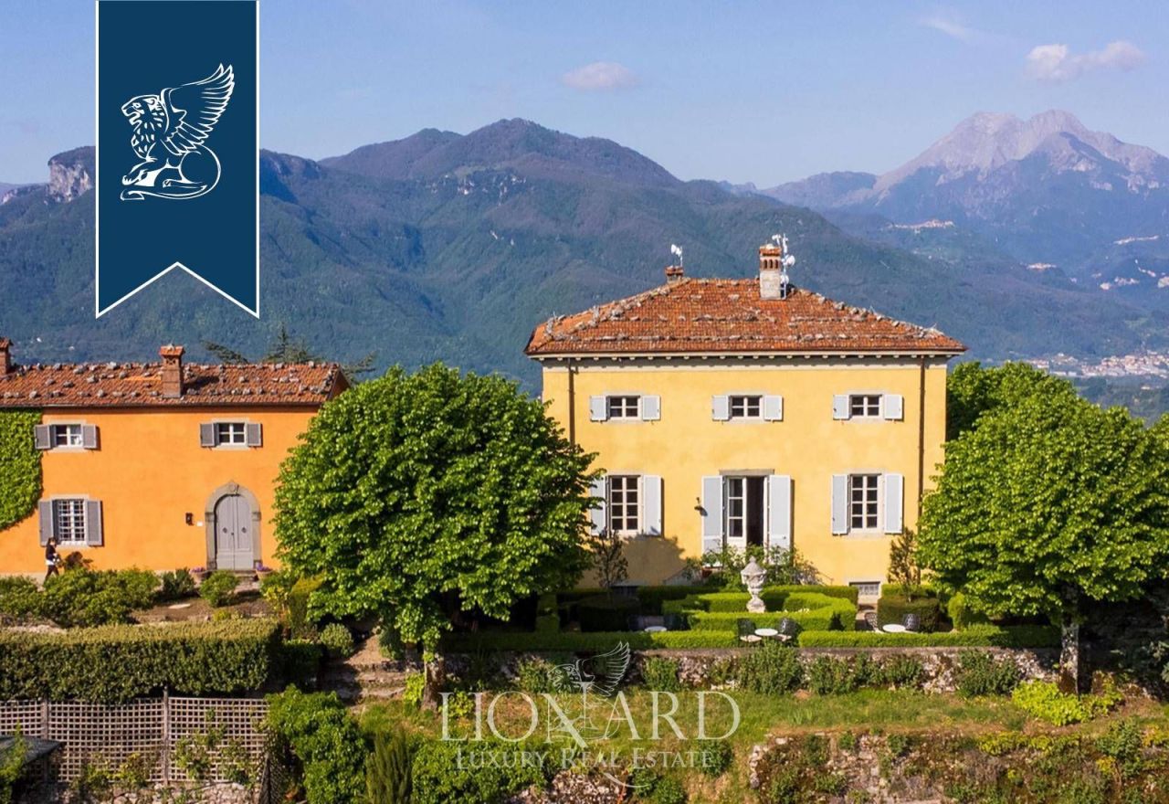 Villa in Lucca, Italien, 1 000 m² - Foto 2