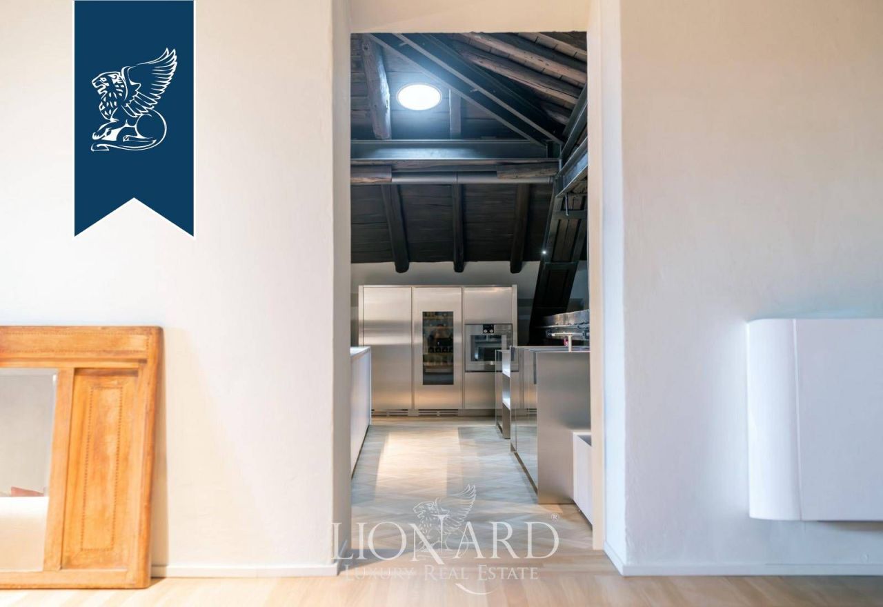 Apartment in Bologna, Italy, 442 m² - picture 4