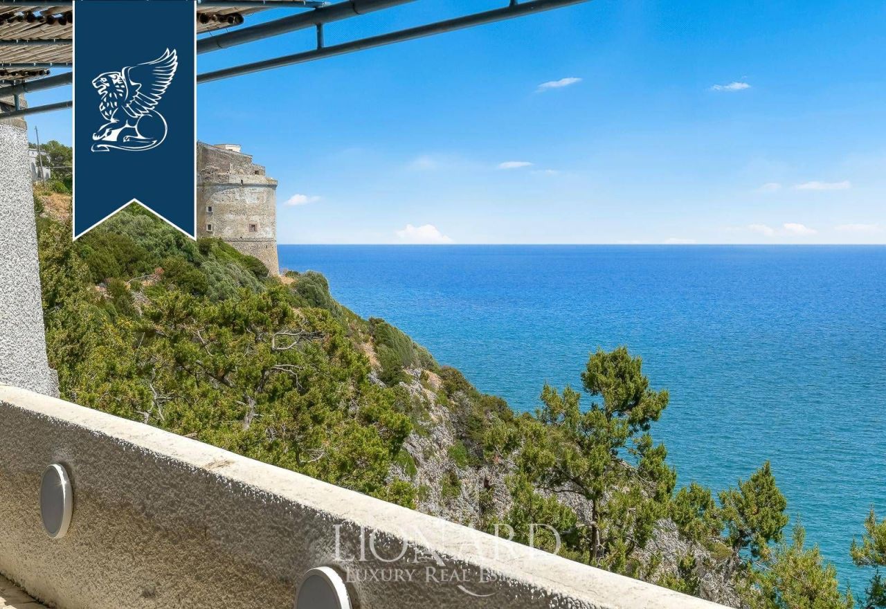 Villa à San Felice Circeo, Italie, 190 m² - image 5