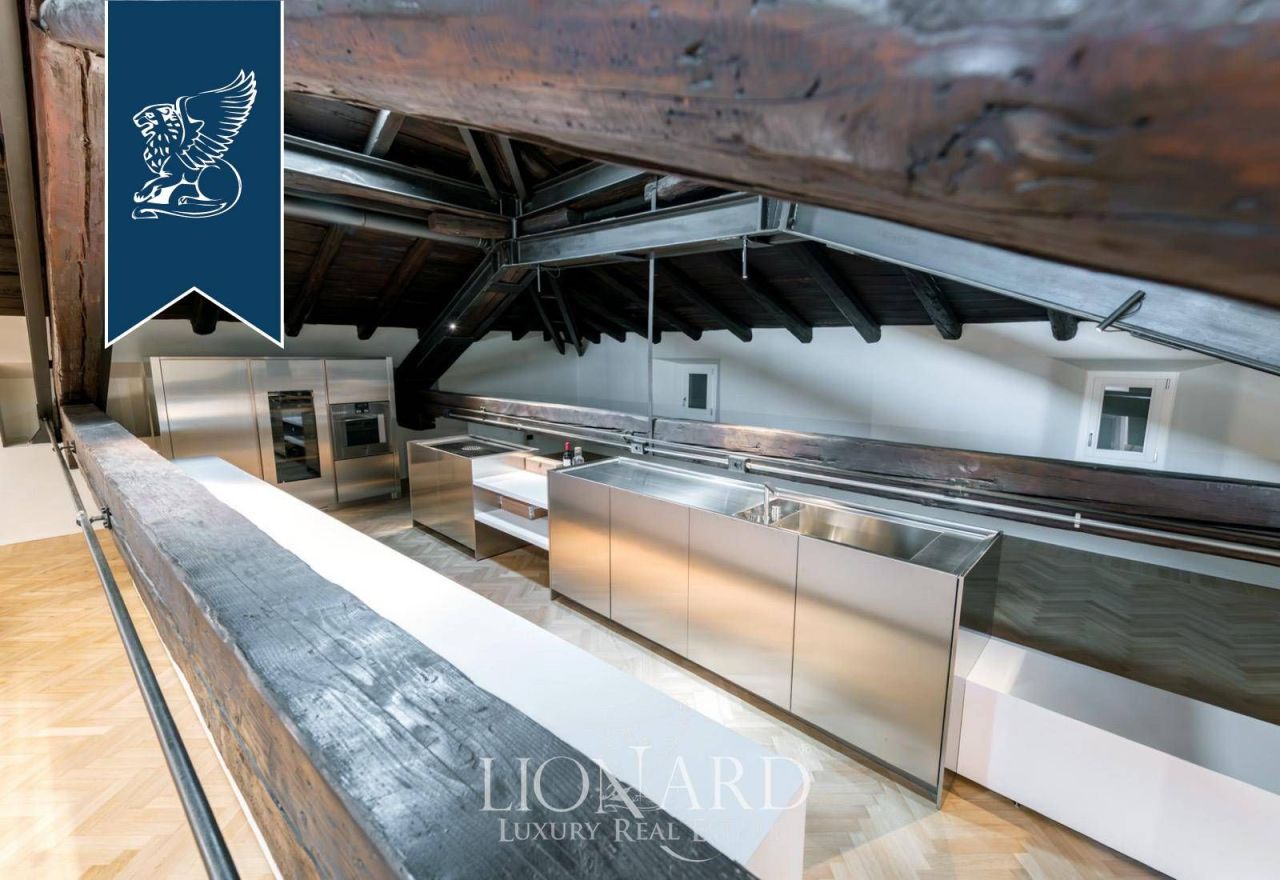 Apartment in Bologna, Italy, 442 m² - picture 8