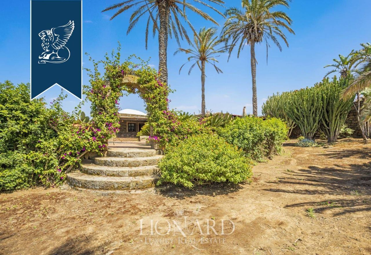 Villa à Pantelleria, Italie, 400 m² - image 9