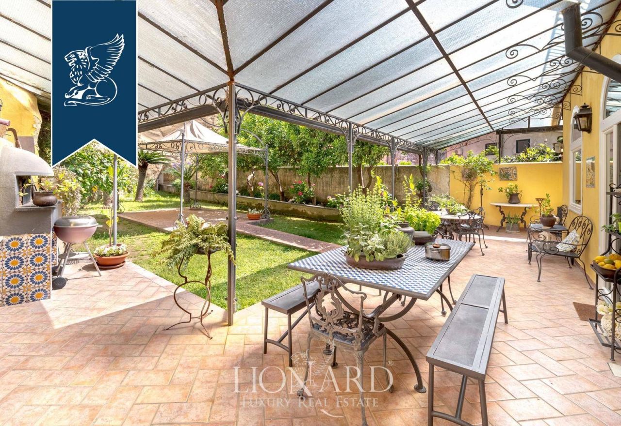 Villa in Naples, Italy, 419 m² - picture 10