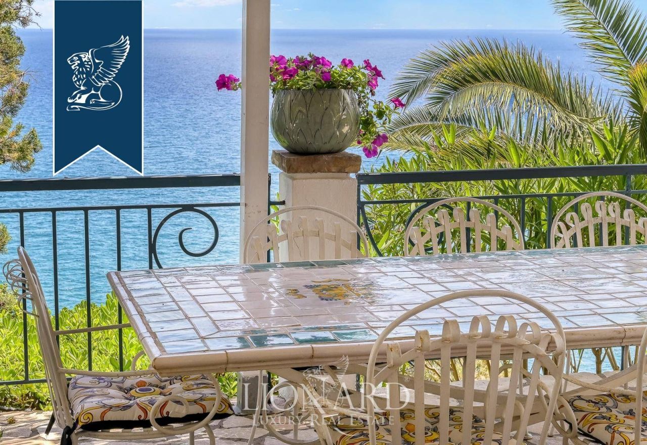 Villa à San Felice Circeo, Italie, 190 m² - image 10