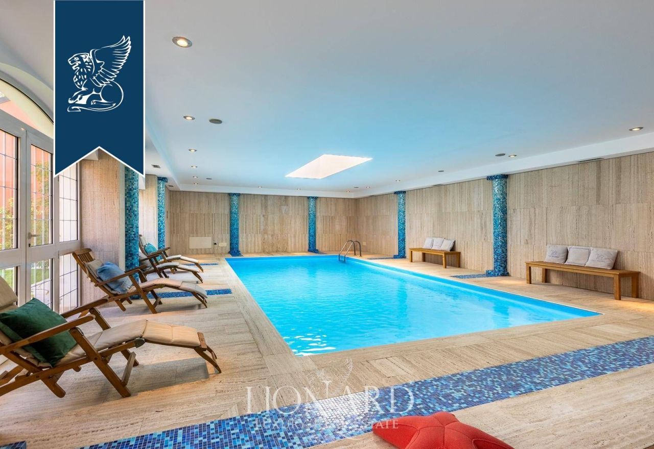 Villa en Alessandria, Italia, 1 205 m² - imagen 18