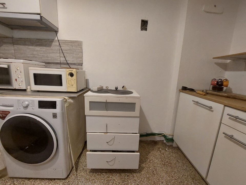 Flat in Thessaloniki, Greece, 40 m² - picture 12