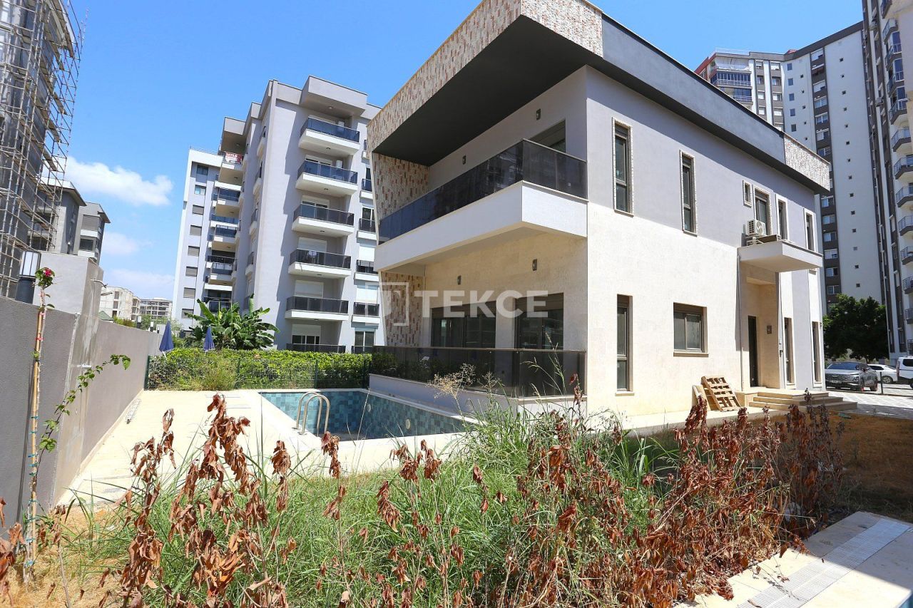 Villa à Antalya, Turquie, 279 m² - image 1