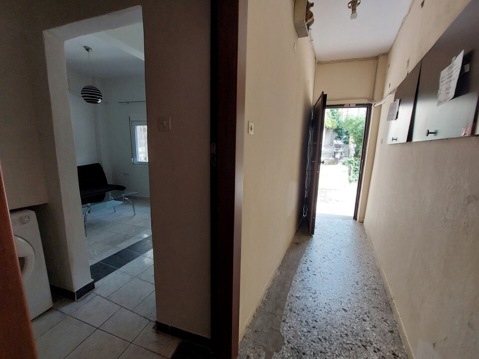 Flat in Thessaloniki, Greece, 43 m² - picture 12