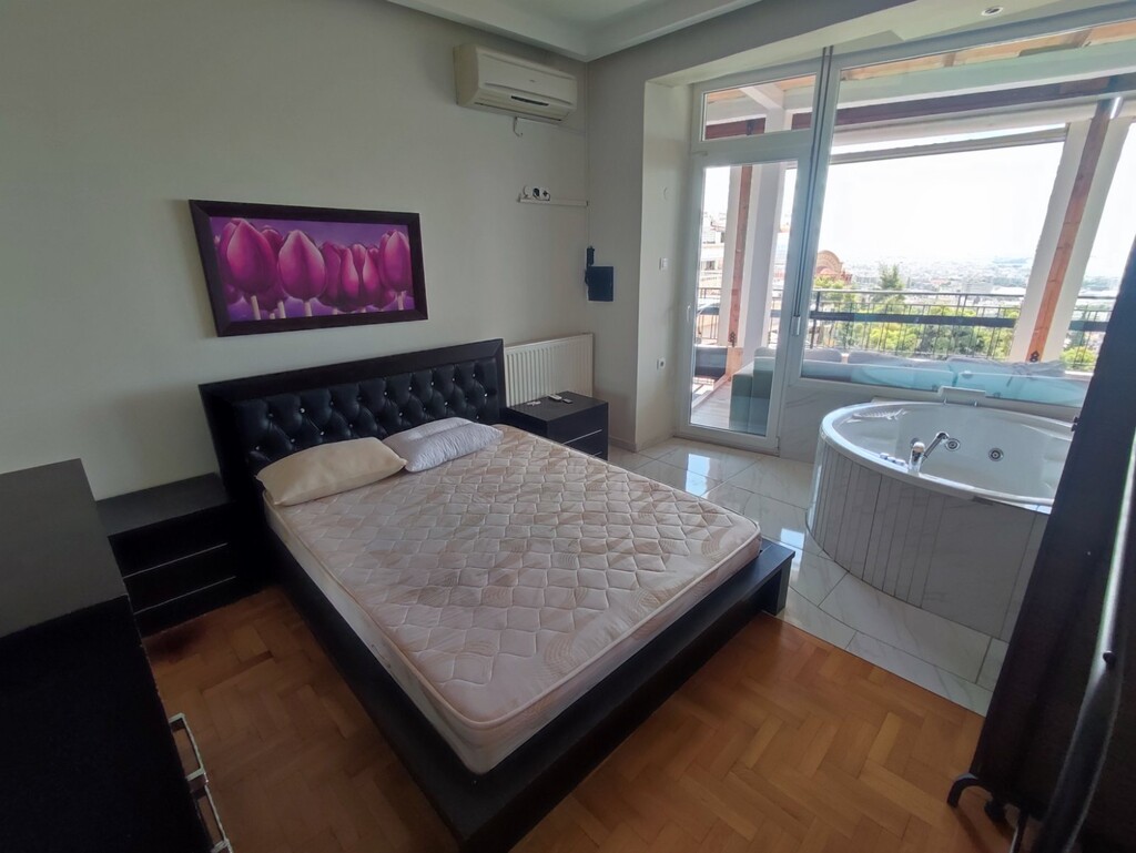 Flat in Thessaloniki, Greece, 135 m² - picture 12