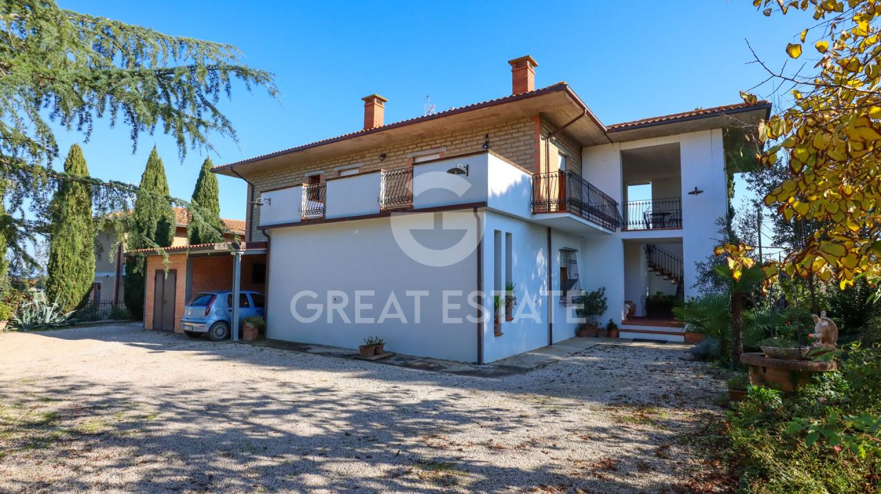 Villa en Paciano, Italia, 304.1 m² - imagen 3