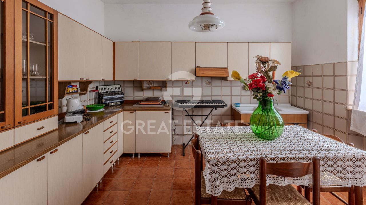 Villa in Castiglione del Lago, Italien, 204.95 m² - Foto 13