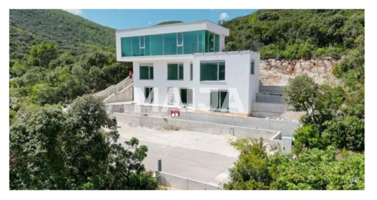 Villa on Korcula island, Croatia, 400 m² - picture 1