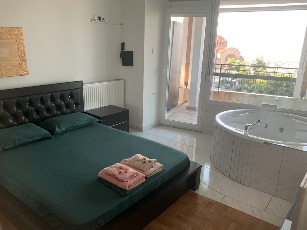 Flat in Thessaloniki, Greece, 135 m² - picture 13