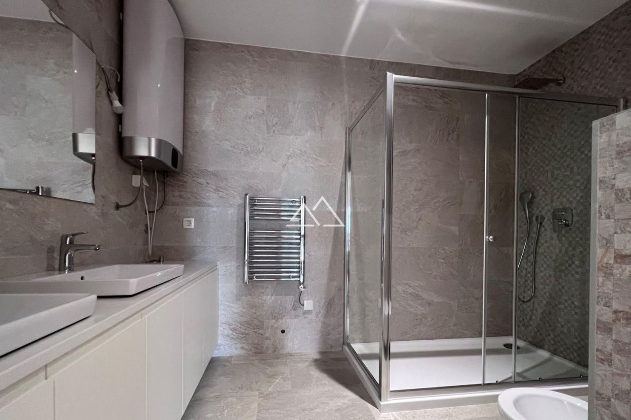 Apartment in Kotor, Montenegro, 198 m² - picture 13