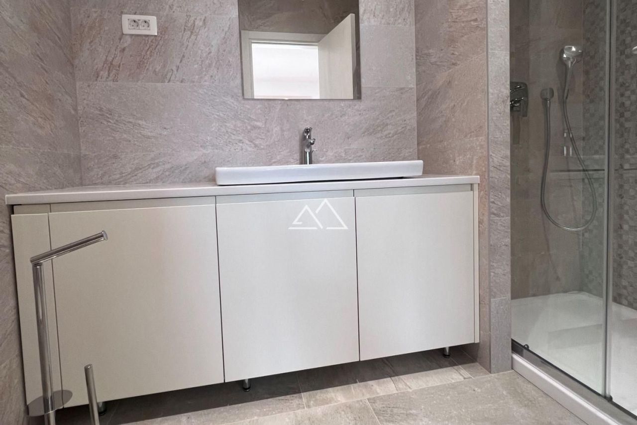 Apartment in Kotor, Montenegro, 198 m² - picture 15