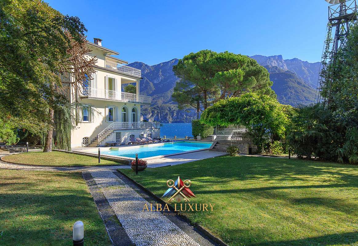 Villa à Bellagio, Italie, 550 m² - image 1