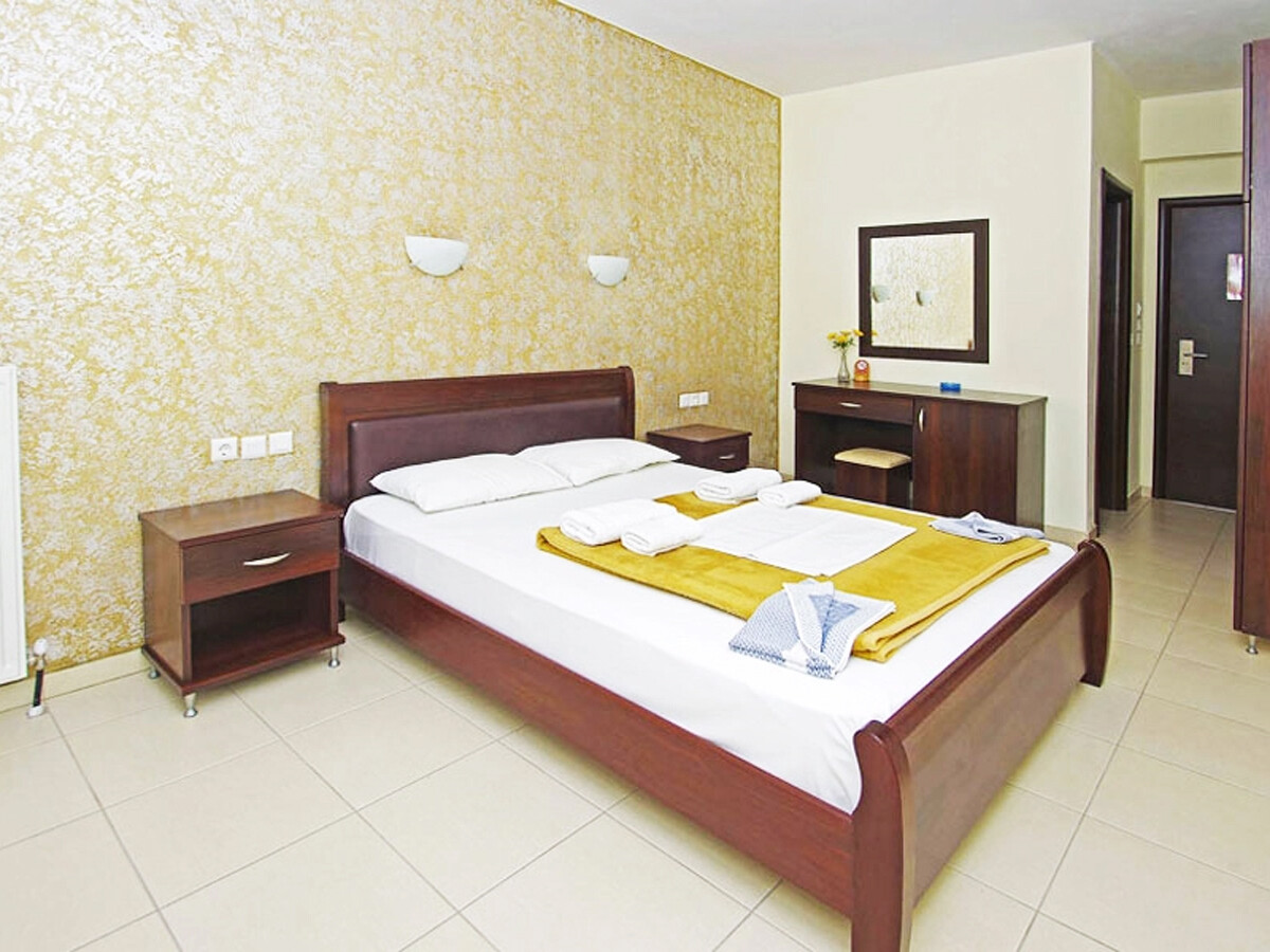 Hotel en Paralia, Grecia, 729 m² - imagen 1