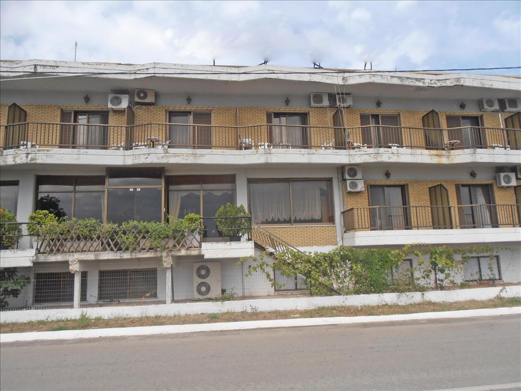 Hotel in Paralia, Greece, 1 920 m² - picture 1