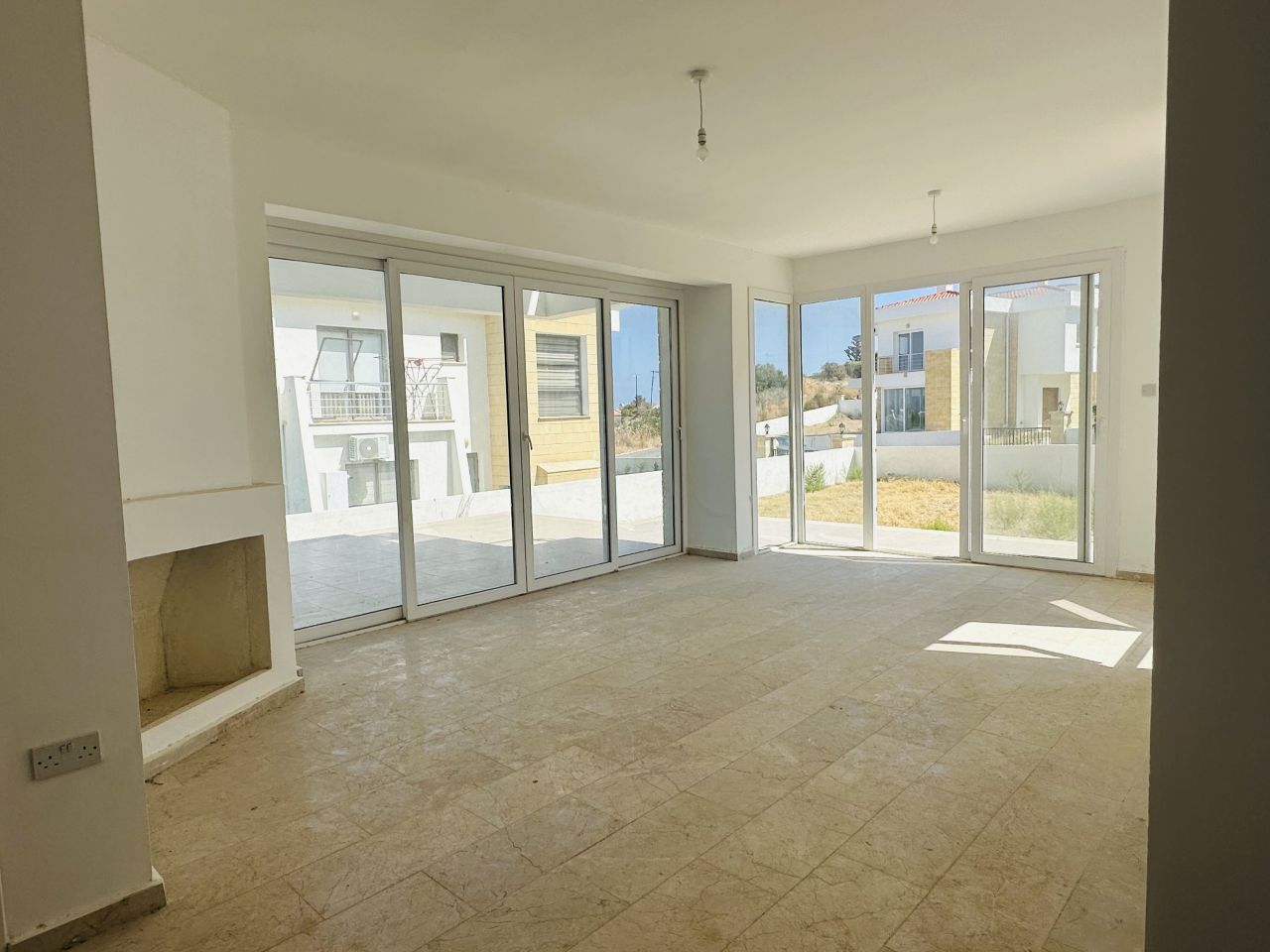 Villa en Alsancak, Chipre, 180 m² - imagen 4