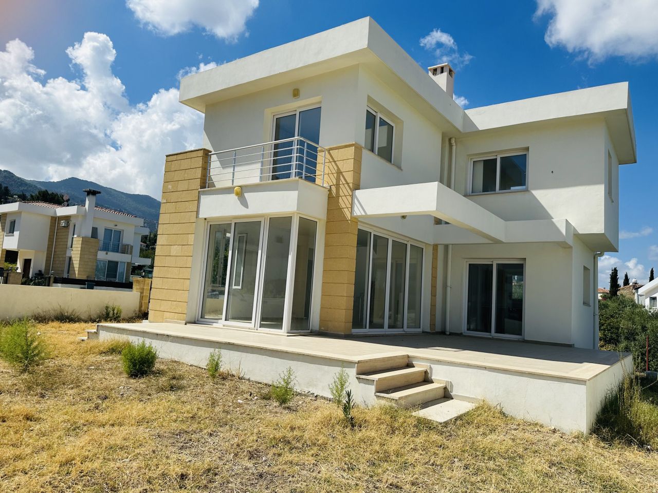 Villa in Alsancak, Zypern, 180 m² - Foto 1
