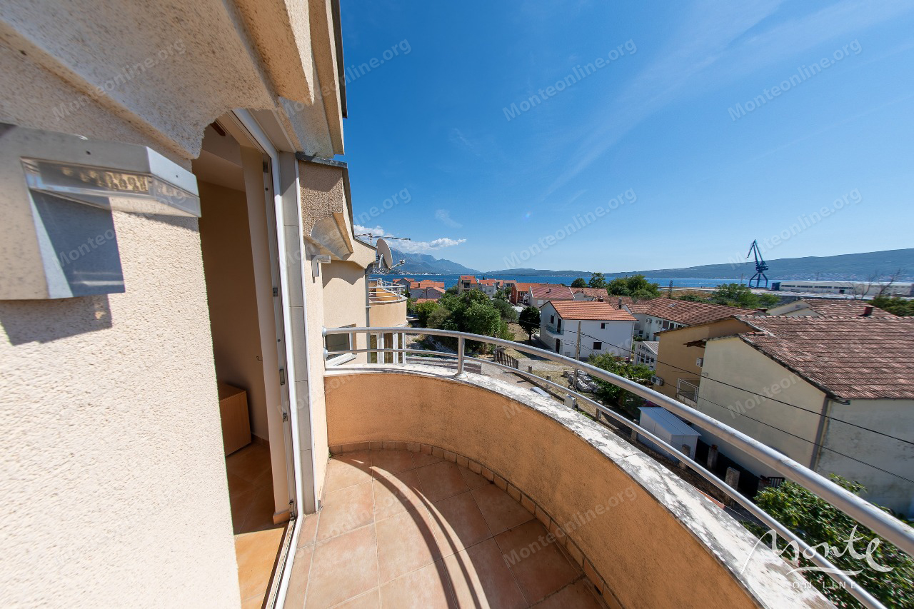 Wohnung in Herceg-Novi, Montenegro, 46 m² - Foto 1