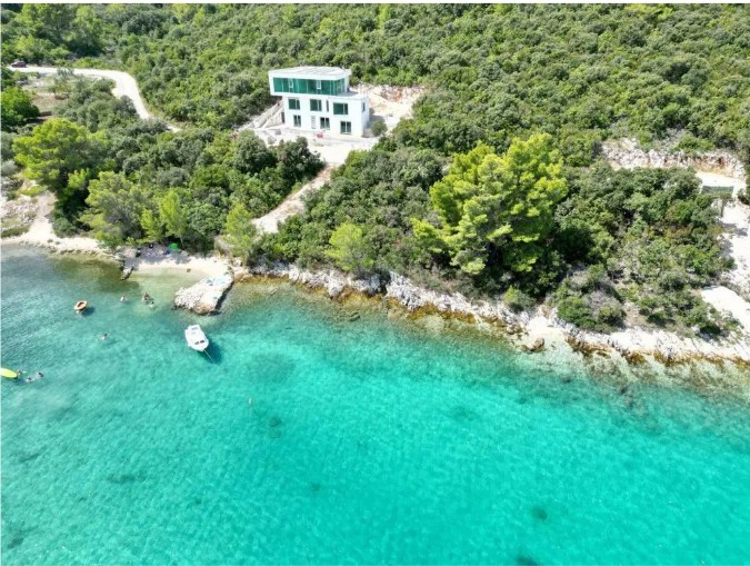 Villa on Korcula island, Croatia, 400 m² - picture 1